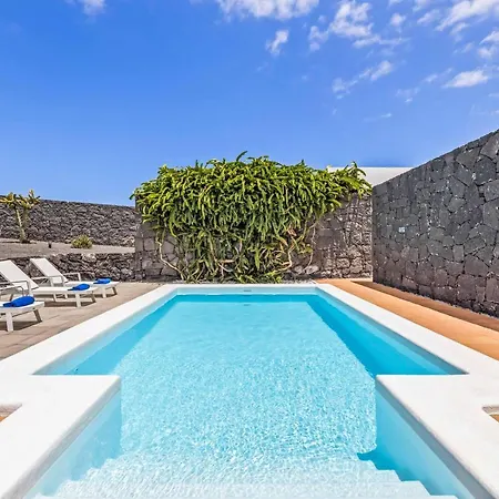 Nerea Villa *